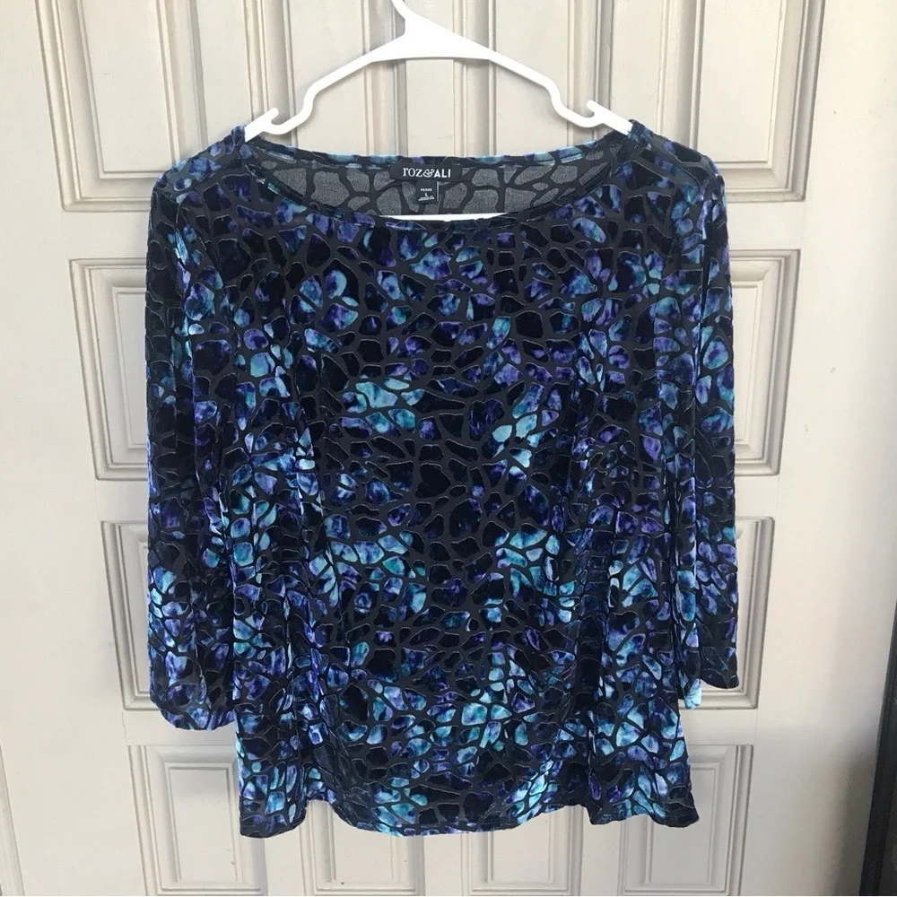 Roz & Ali Pretty Blue/Black Floral Top Velour Textured SzL Petite Lt Weight